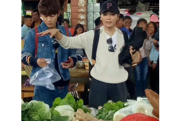 《親愛(ài)的客棧》女神劉濤化身家庭主婦買(mǎi)買(mǎi)買(mǎi)