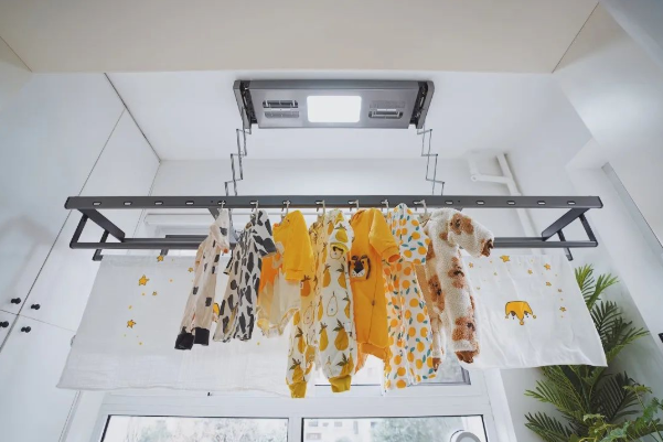 梅雨天氣，晾衣架怎么選？電動晾衣架選購攻略，建議收藏！